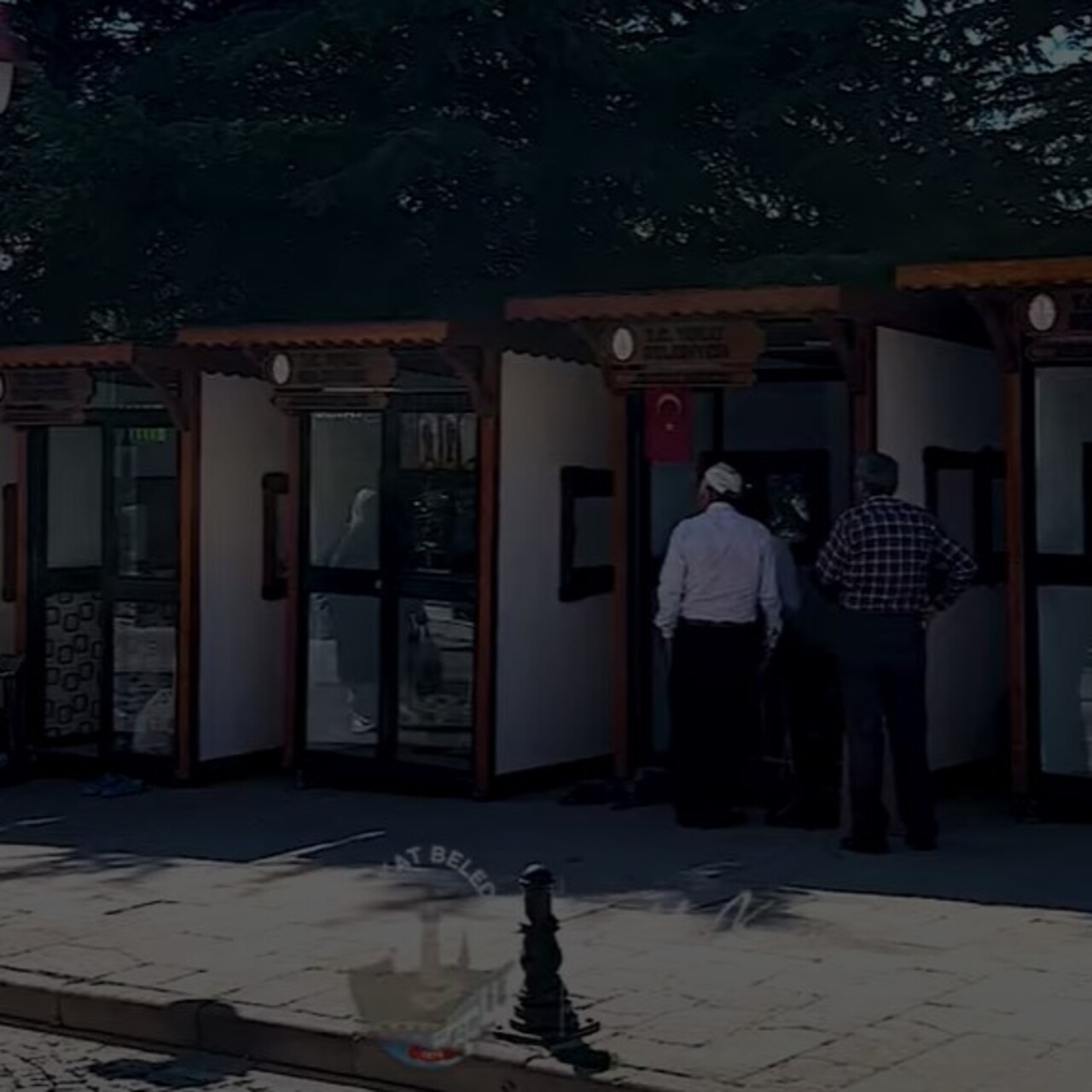 Tokat Belediyesi'nden esnafa modern dükkân