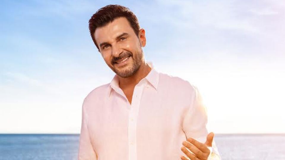 Ailesiyle kamera karşısına geçti