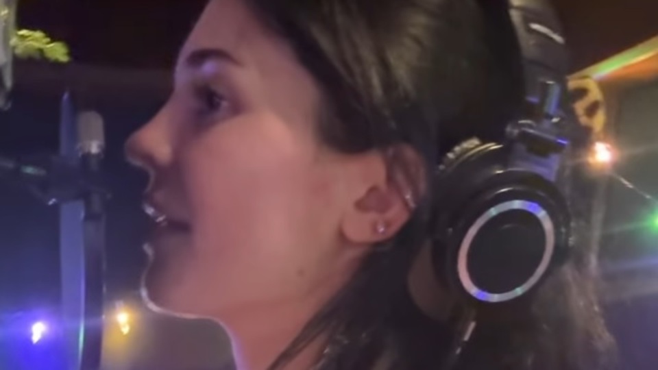 "Bu işi profesyonellere mi bıraksan?"