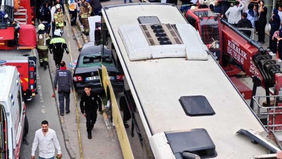 İstanbul'da zincirleme kaza: 4 yaralı