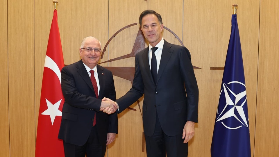 Bakan Güler NATO Genel Sekreteri ile görüştü