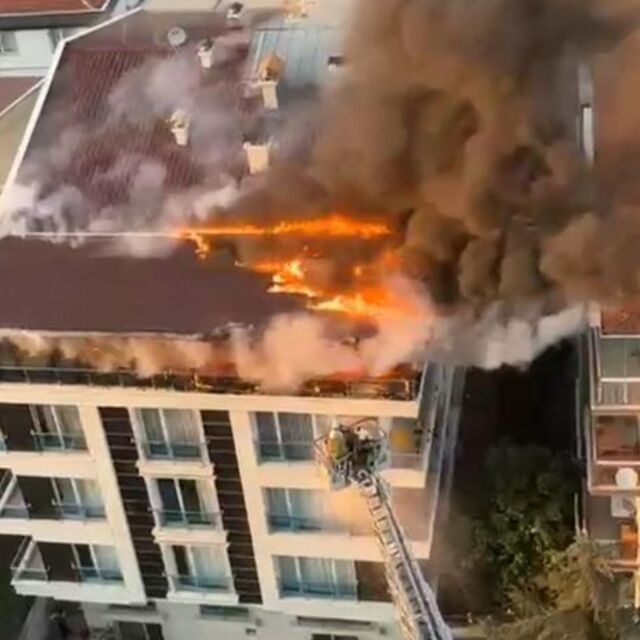 Ankara'da çatı katında yangın çıktı