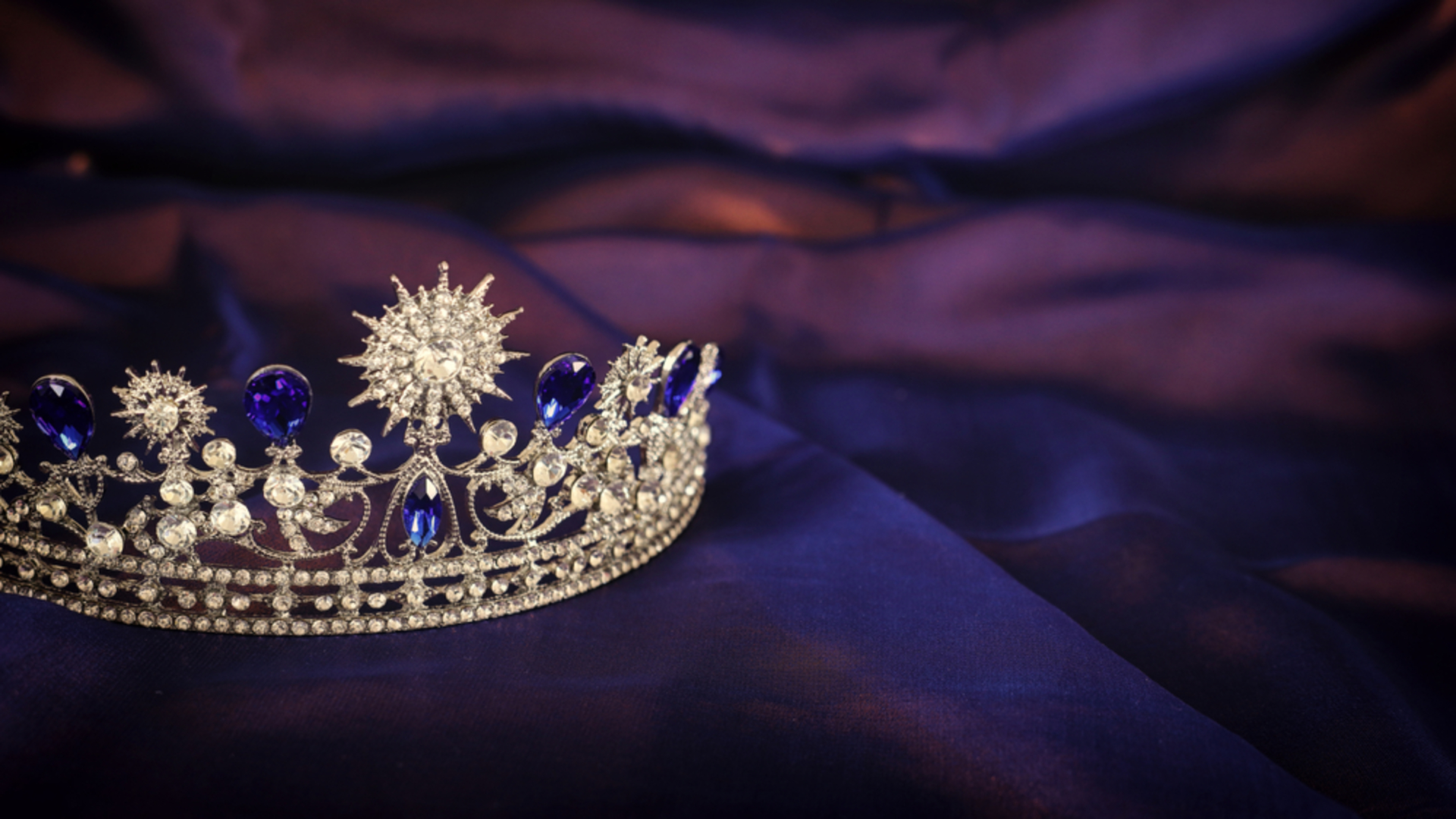 Krallar neden mor giyer? Salyangozlardan saraya bir yolculuk! Mor rengin arka planında bakın ne varmış!