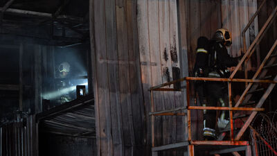 Ankara'da oto tamir dükkanında yangın çıktı