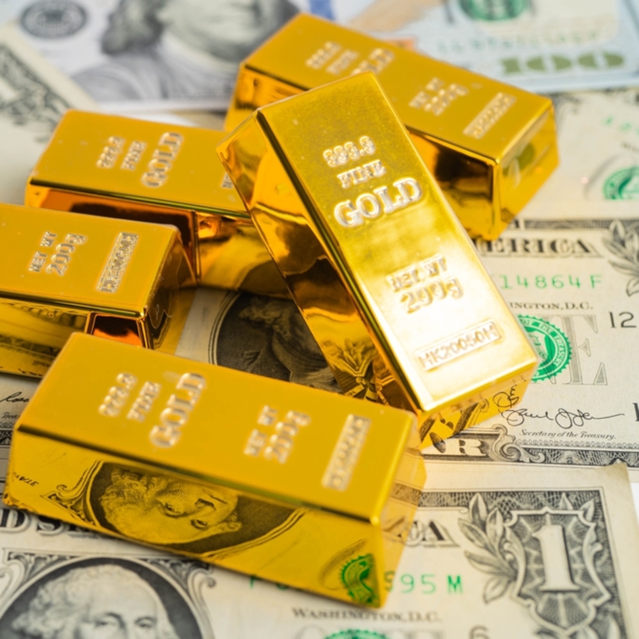 Altın rekor kırmaya devam ediyor