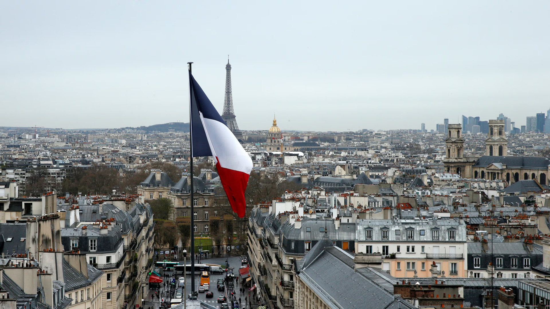 Fransız Sosyalist Partisi 'zengin vergisi' için mücadele edecek | Dış Haberler