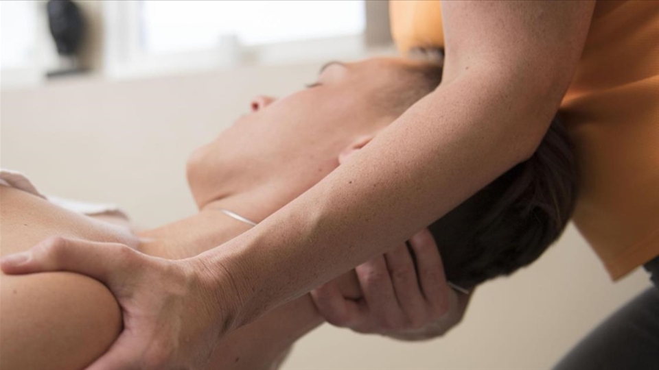 Ehliyetsiz kişilerce yapılan boyun masajları inme sebebi