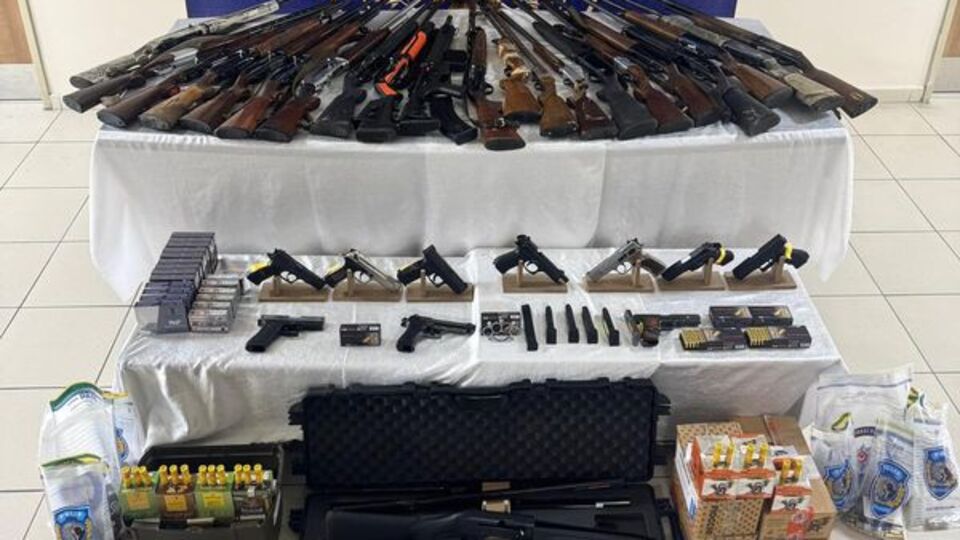 Sosyal medyada silah teşhiri: 4 gözaltı