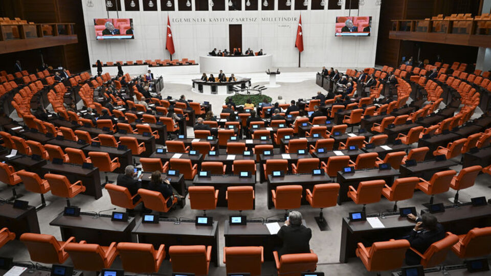 Irak ve Suriye tezkeresi TBMM'de