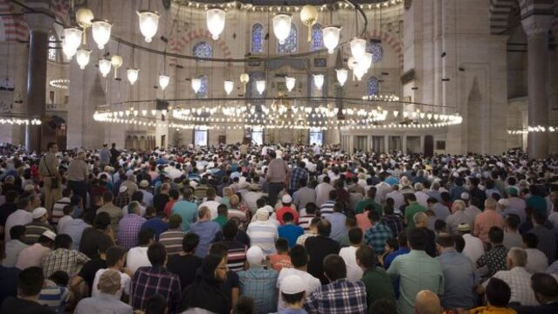 Cuma Namazı Saatleri Açıklandı! İstanbul, Ankara, İzmir ve Diğer Şehirler İçin En Güncel Vakitler
