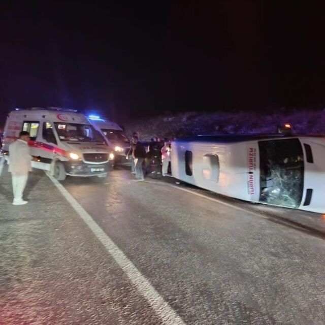Malatya'da kaza: 13'ü öğrenci 14 yaralı