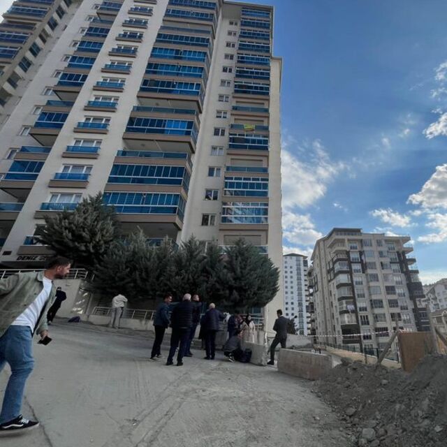 Ankara'da 17 katlı bina tahliye edildi