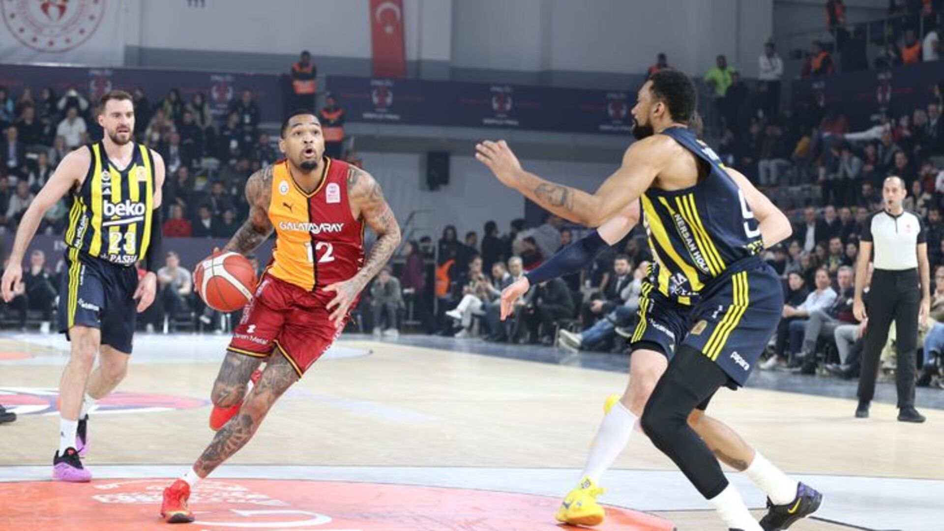 POTADA DERBİ HEYECANI! Galatasaray MCT- Fenerbahçe Beko basketbol maçı ne zaman, saat kaçta ve hangi kanalda? İşte Galatasaray MCT- Fenerbahçe Beko maçı bilet fiyatları