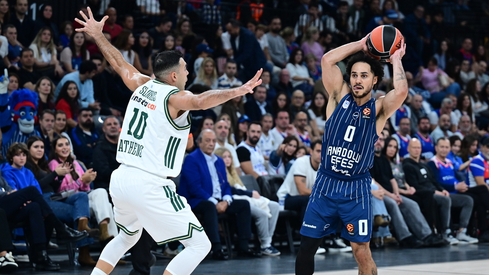 Anadolu Efes evinde kayıp!