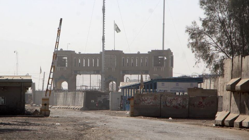 Pakistan ile Afganistan ateşkesi uzattı