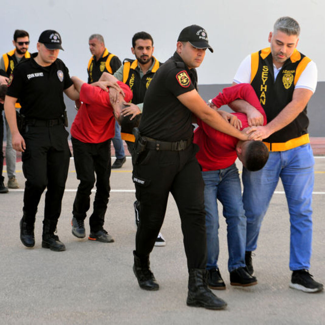50 milyon lira haraç ve kurşun yağmuru!