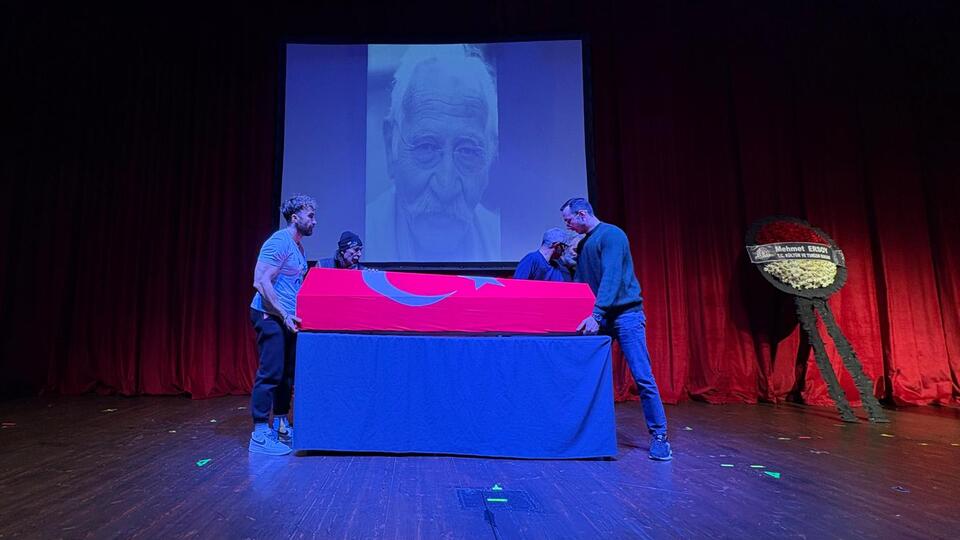 Ünlü oyuncuya veda günü