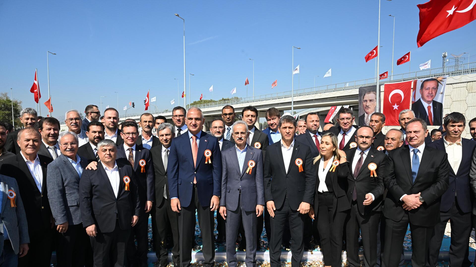 Ulaştırma ve Altyapı Bakanı Abdulkadir Uraloğlu: “Kepezüstü kavşağı ile dur-kalk olmadan kesintisiz bir trafik akışı sağladık” - İş-Yaşam Haberleri
