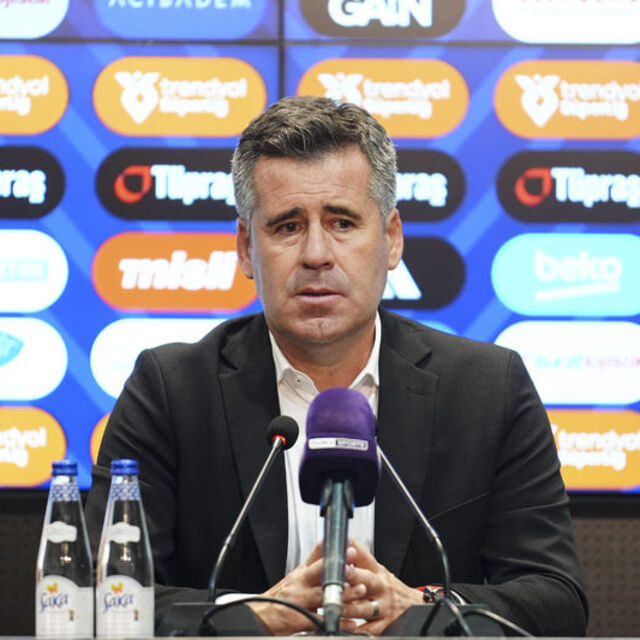 "Oyuncularımı tebrik ediyorum"