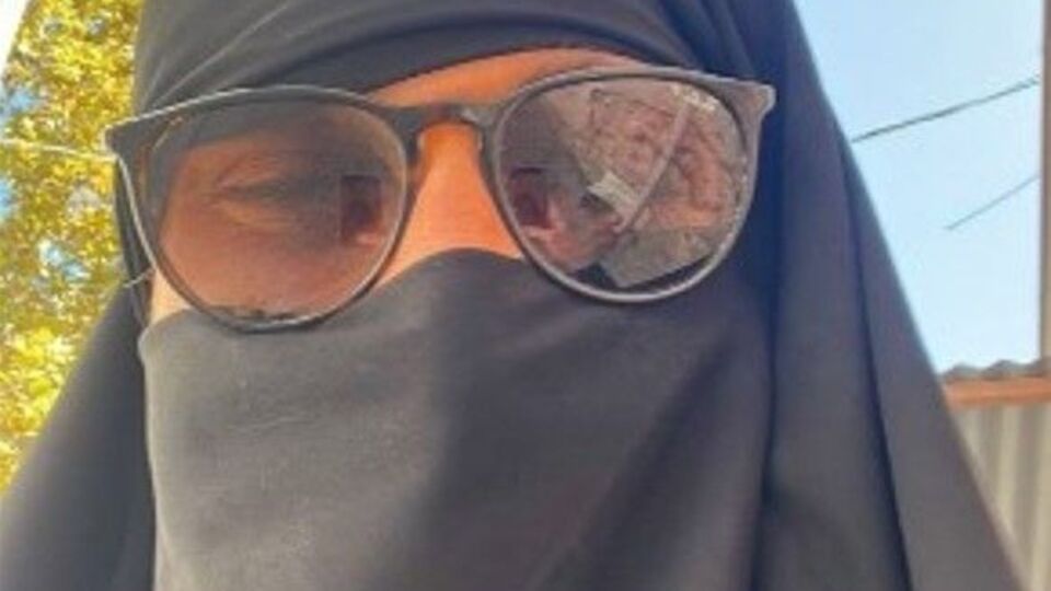 Çarşaf giyen adam gözaltına alındı