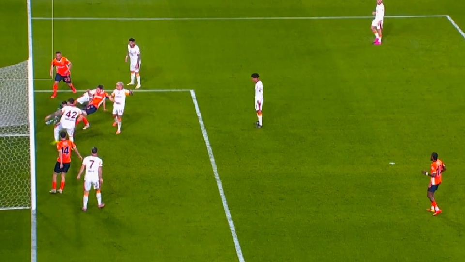 Başakşehir'in golü ofsayta takıldı!