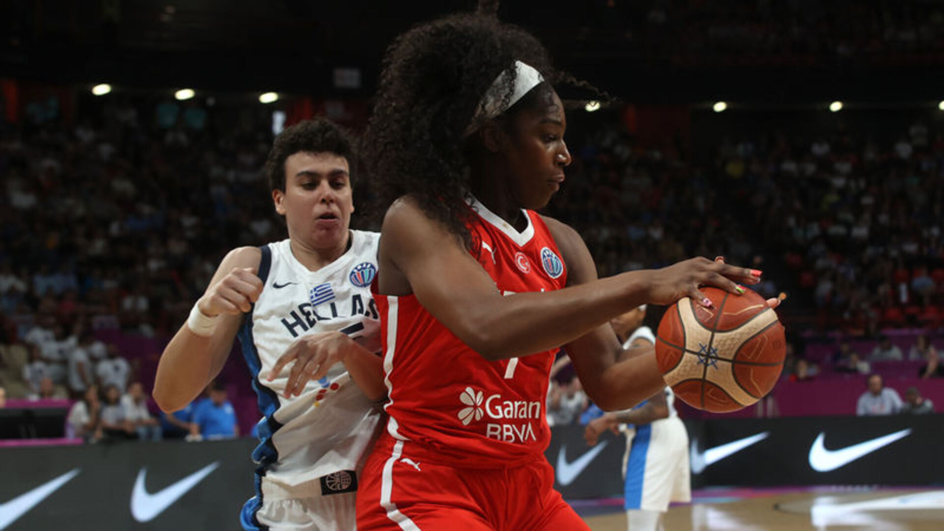 Fenerbahçe'den Bomba Transfer! Teaira McCowan Sarı-Lacivertli Oldu