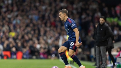 Lider Arsenal tek golle kazandı