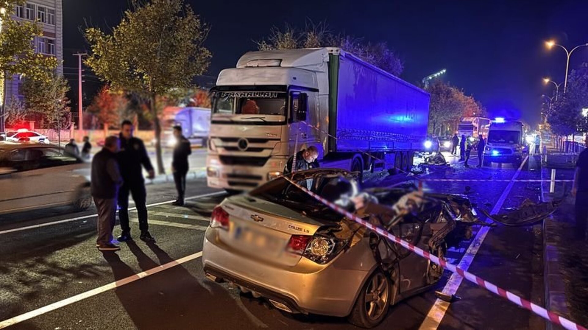 Aksaray'da Feci Trafik Kazası: Abey Hayatını Kaybetti, Kardeşi Ağır Yaralı!