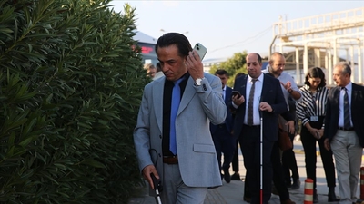 Görme engellilerin hastanedeki "gözü" oldu