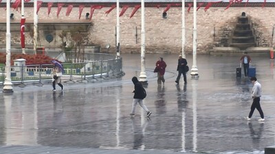İstanbul'da sağanak etkili oluyor!