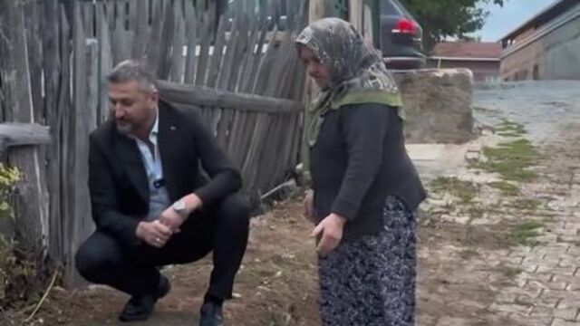 Yaşlı teyzeyle gülümseten diyalog