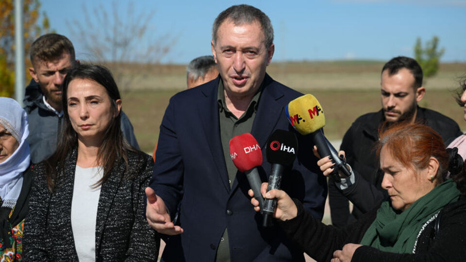 DEM Parti'den Selahattin Demirtaş'a ziyaret