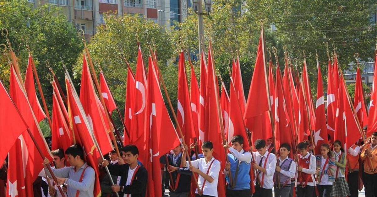 28 Ekim okul var mı, ders işlenecek mi? 28 Ekim Salı yarım gün mü? 29 ...