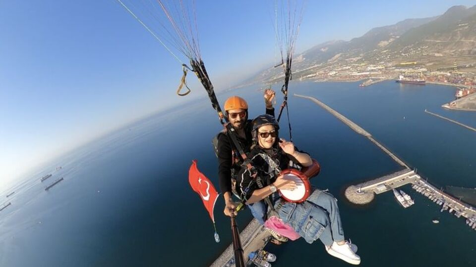 Gökyüzünde darbuka çaldı