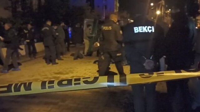 Evinde silahla öldürülmüş halde bulundu
