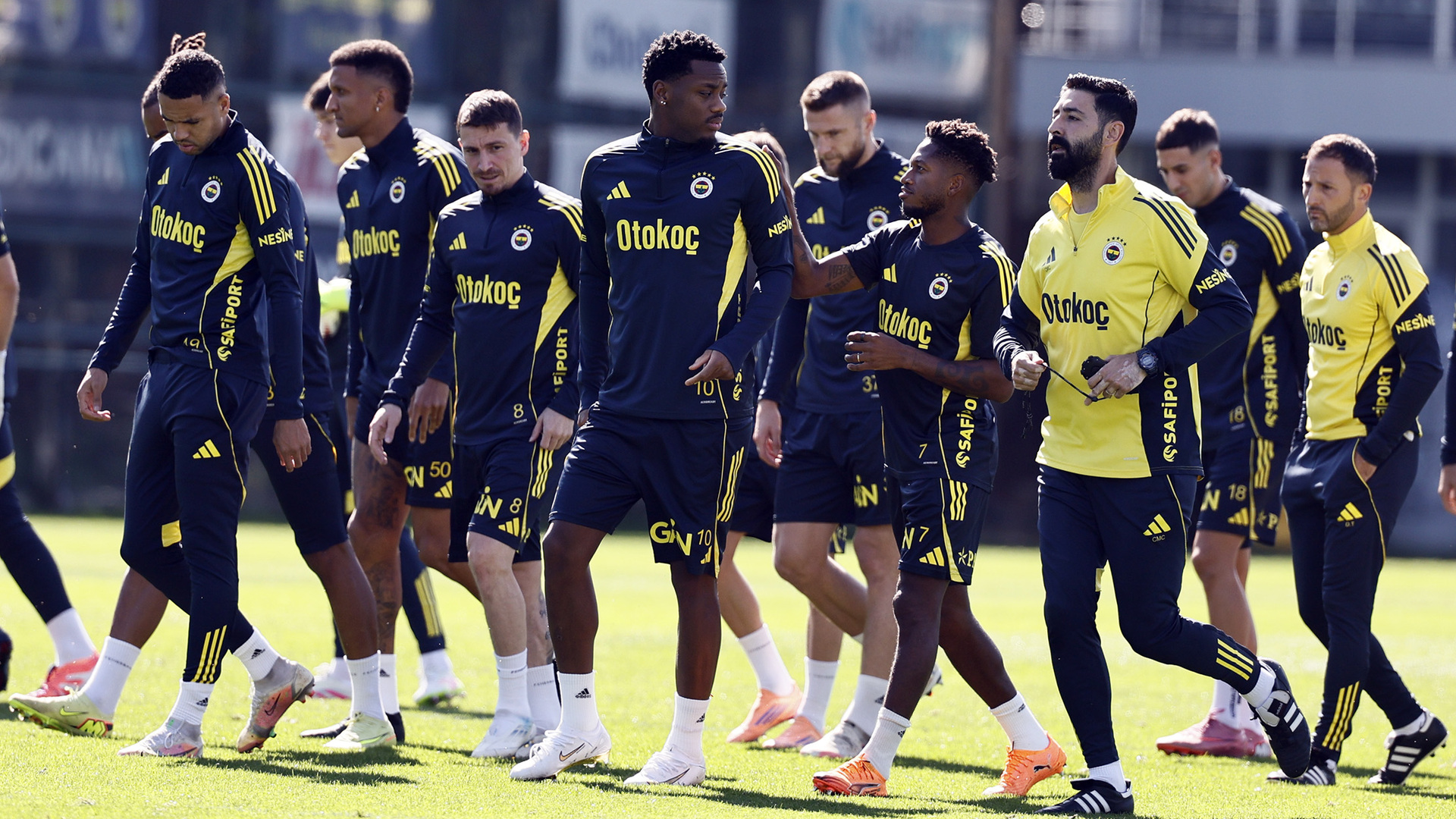 Fenerbahçe'de Bomba Transfer! Jhon Duran İçin Görüşmeler Başladı