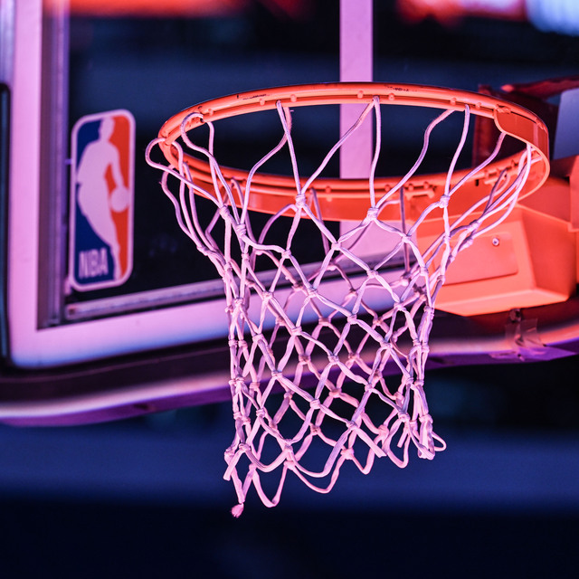 NBA'de rekor yayın haklarıyla sezon açılıyor