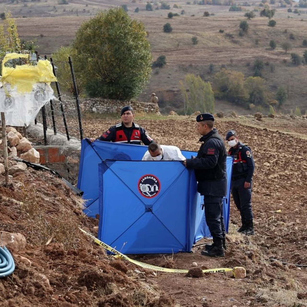 Kadastro ekibi sınırı ölçecekti... Kanlı arazi!