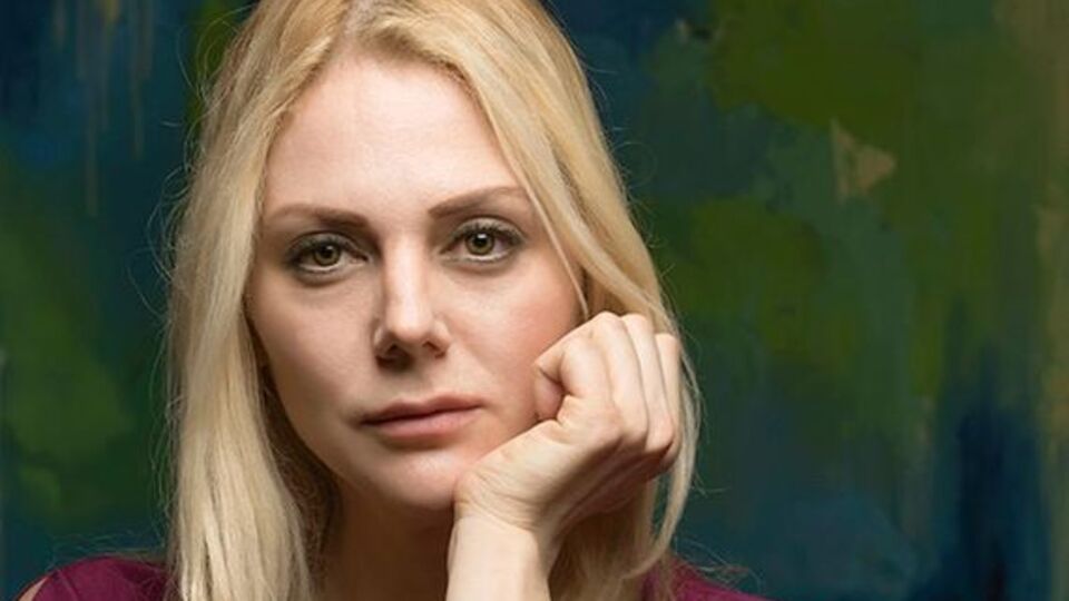 "Kızlık soyadın daha uygun"