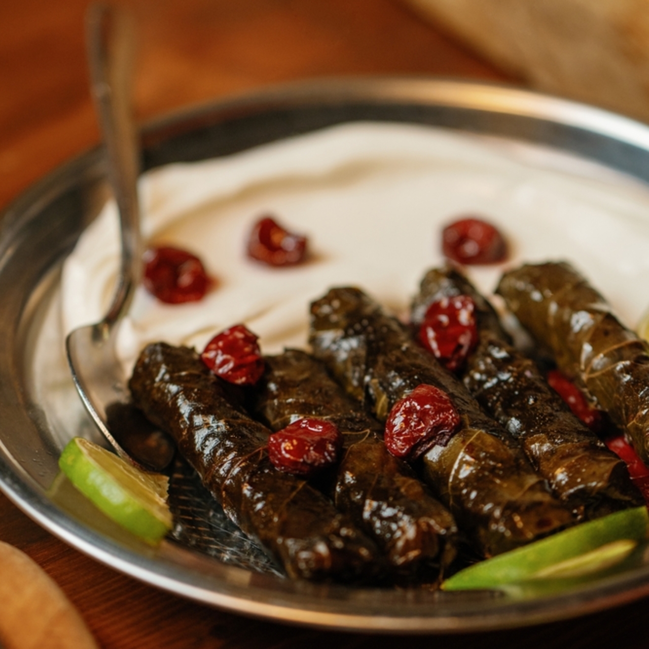 Vişneli yaprak sarma tarifi