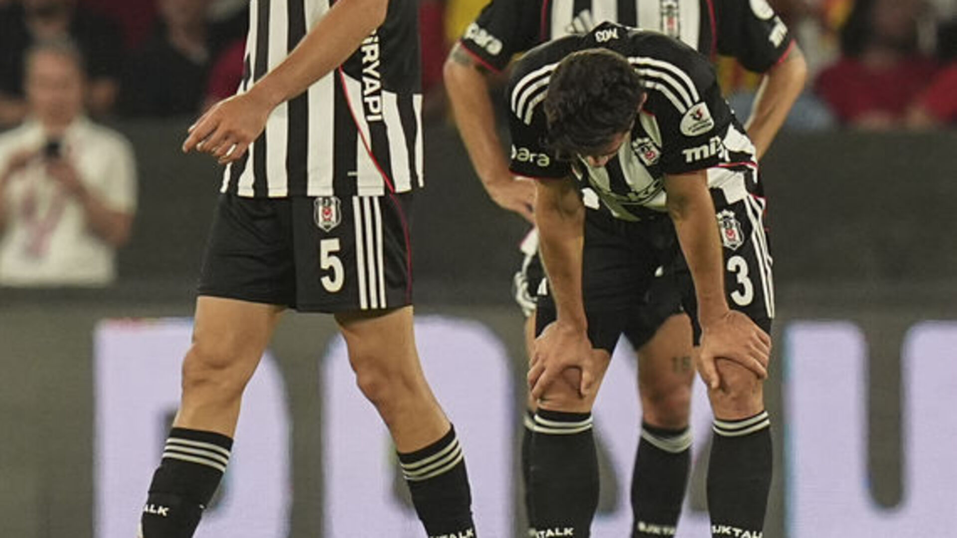 Beşiktaş'ta Defans Alarm Veriyor! İşte Kara Kartal'ın En Büyük Sorunu