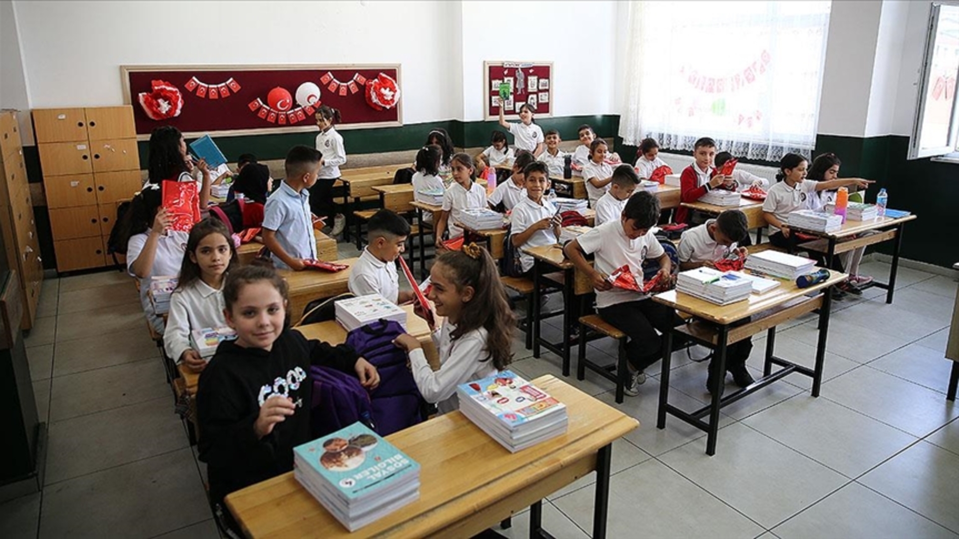 Kasım Ara Tatili Kapıda! 2025 Yılı İçin Tatil Takvimi Belli Oldu - Kaç Gün Sürecek?