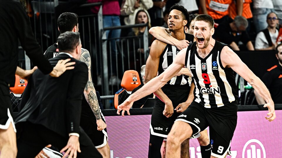 Beşiktaş son saniye üçlüğüyle kazandı!