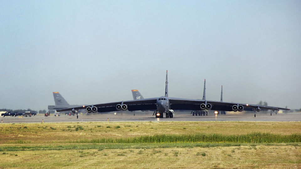 "ABD ordusu Venezuela açıklarında toplanıyor"