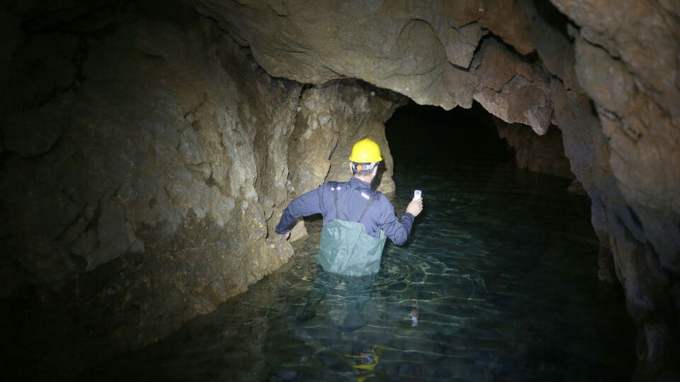 Kuruyan şelalede keşfedildi