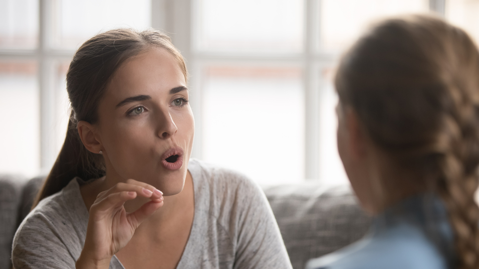 Her 100 kişiden birinde kekemelik görülüyor