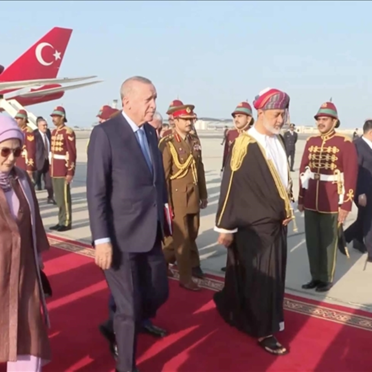 Cumhurbaşkanı Erdoğan Umman'a geldi