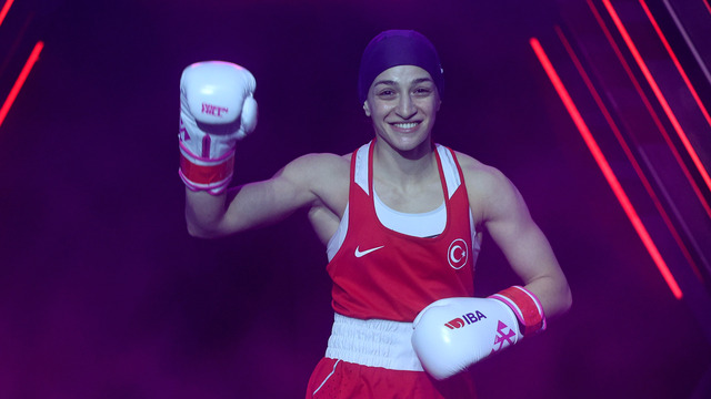 Buse Naz Çakıroğlu dünya zirvesinde!