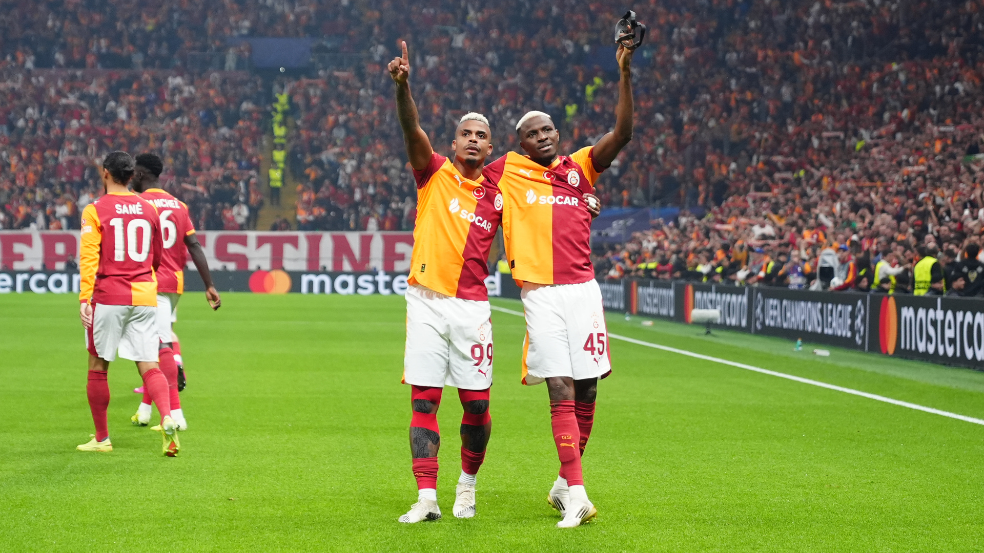 Victor Osimhen, Şampiyonlar Ligi'nde Adını Altın Harflerle Yazdırdı: İki Tarihi Rekor Birden!