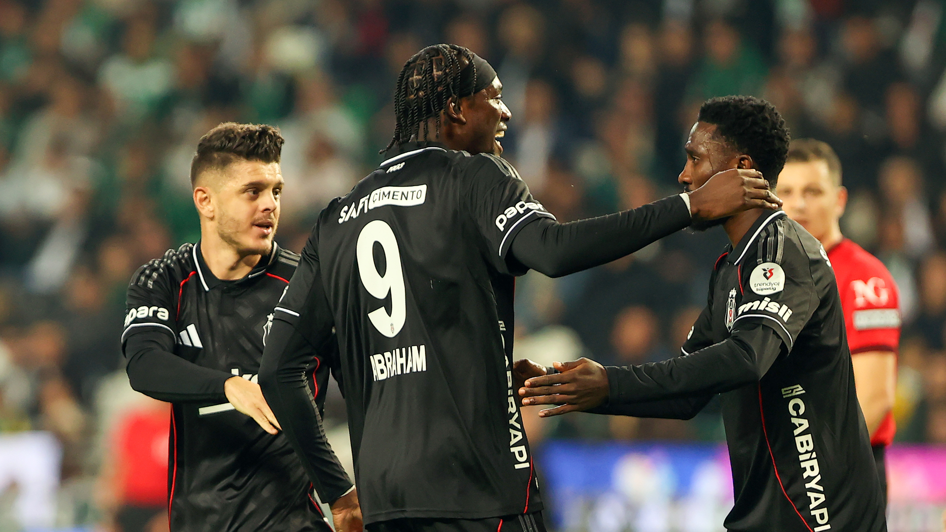 Beşiktaş, Konya'da Fırtına Gibi Esti! Semih ve Muleka'dan Kritik Goller